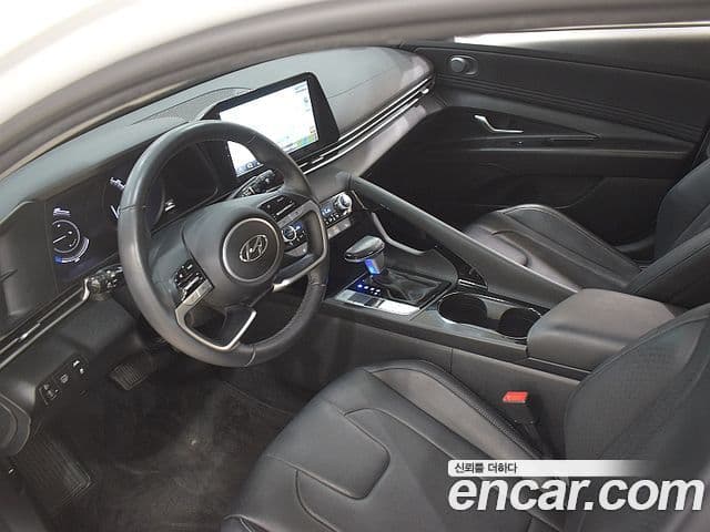 Hyundai Avante Hybrid (CN7) 3