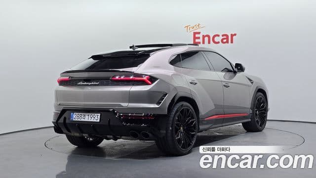 Lamborghini Urus 2