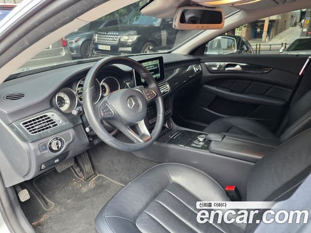 Mercedes-Benz CLS-Class W218 4