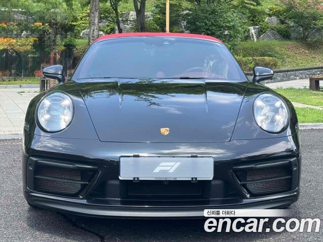 Porsche 911 (992) 2