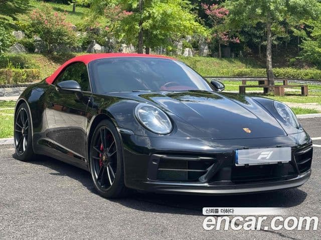 Porsche 911 (992) 4