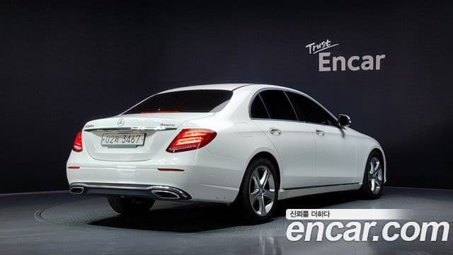 Mercedes-Benz E-Class W213 2