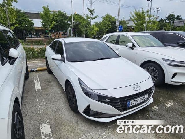 Hyundai Avante (CN7) 2