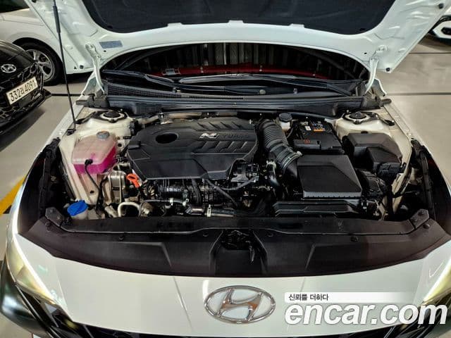 Hyundai Avante (CN7) 3