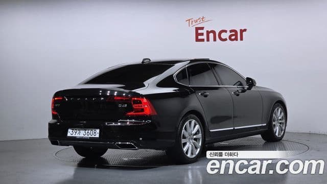 Volvo S90 2