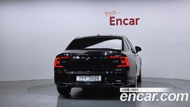 Volvo S90 4