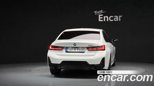 BMW 3 Series (G20) 4