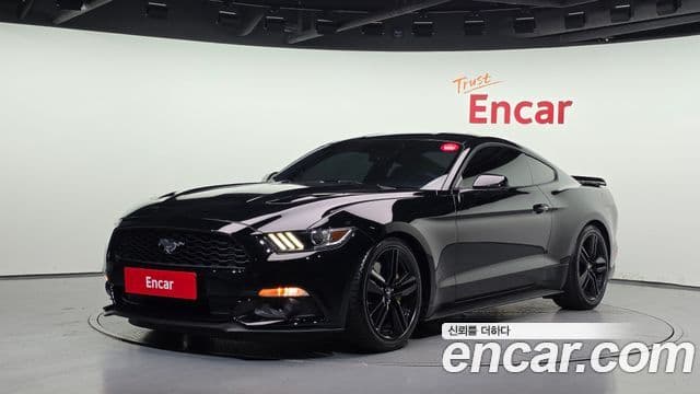 Ford Mustang 1