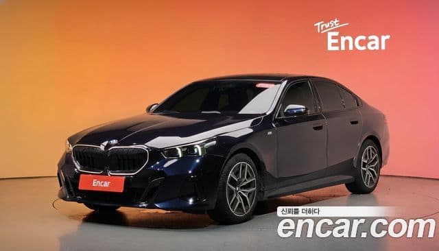 BMW 5 Series (G60)