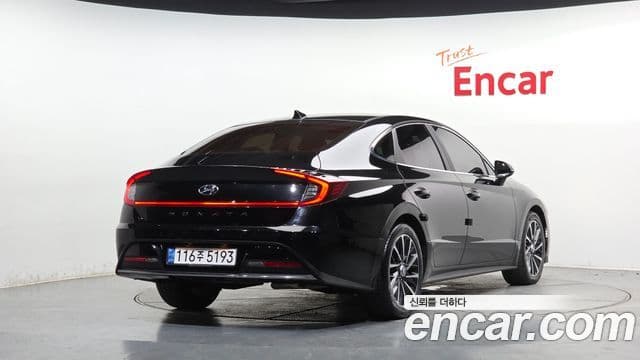 Hyundai Sonata (DN8) 2