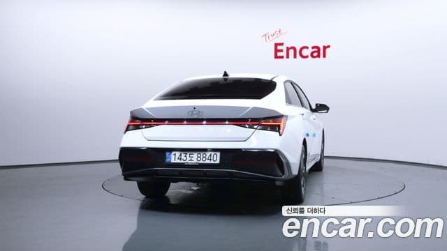 Hyundai The New Avante (CN7) 4