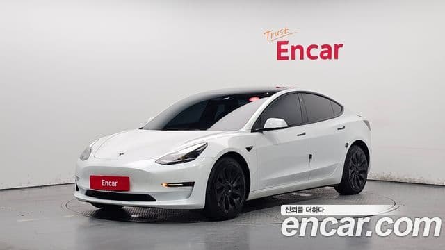 Tesla Model 3 1