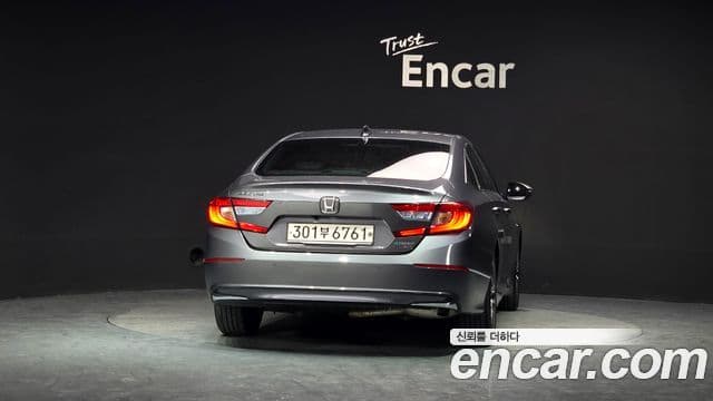 Honda Accord 10th Gen 4