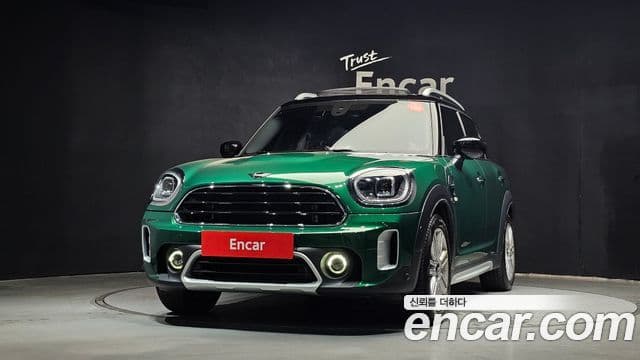 MINI Cooper Countryman 3