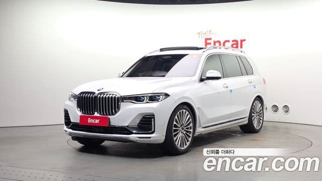 BMW X7 (G07) 1