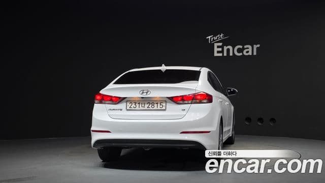Hyundai Avante AD 4