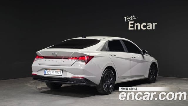 Hyundai Avante Hybrid (CN7) 2