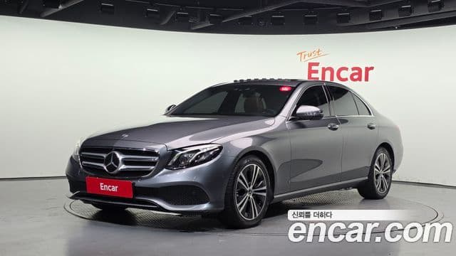 Mercedes-Benz E-Class W213 1