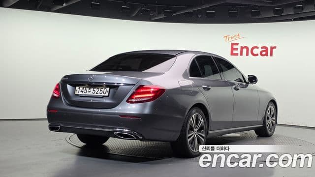 Mercedes-Benz E-Class W213 2