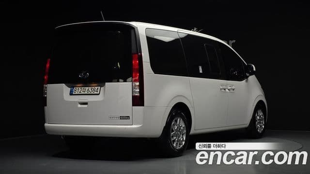 Hyundai Staria 2