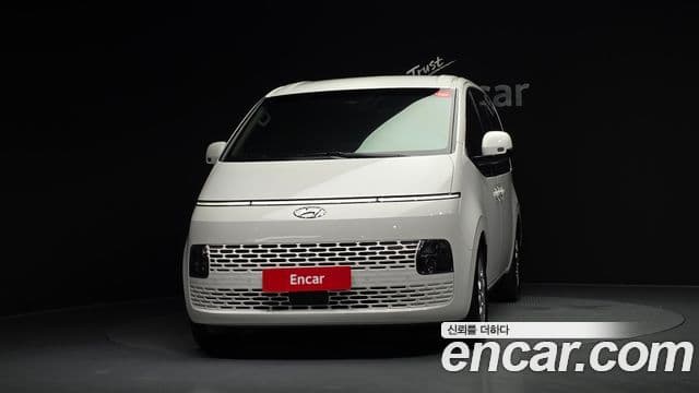 Hyundai Staria 3