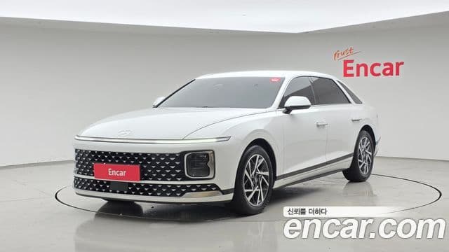 Hyundai Grandeur (GN7) 1