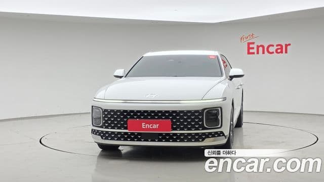Hyundai Grandeur (GN7) 3