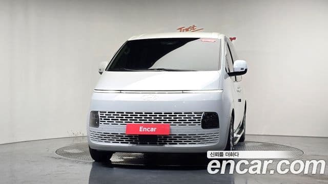 Hyundai Staria 3