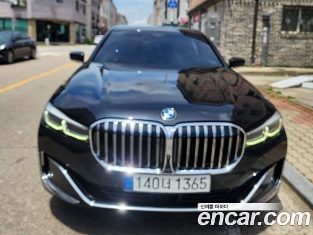 BMW 7 Series (G11)