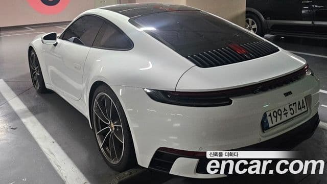 Porsche 911 (992) 4