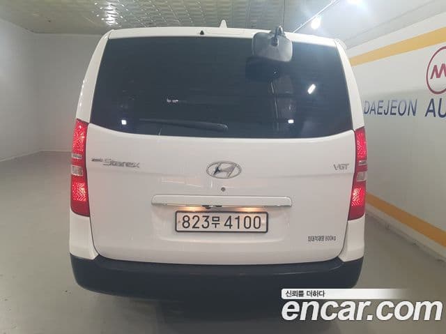 Hyundai The New Grand Starex 4