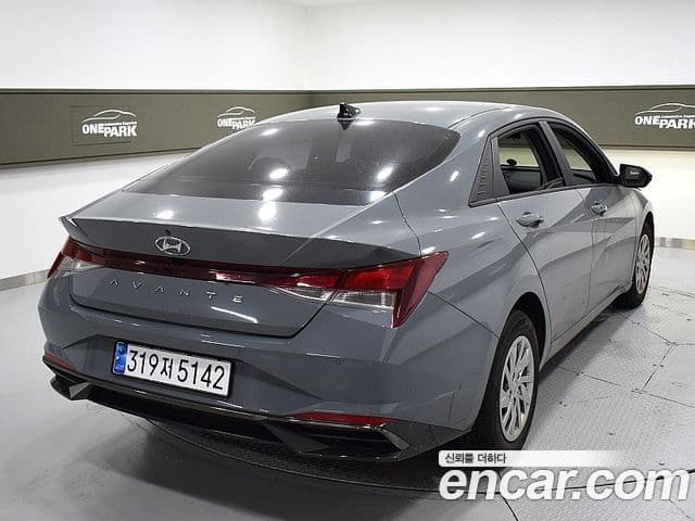 Hyundai Avante (CN7) 3