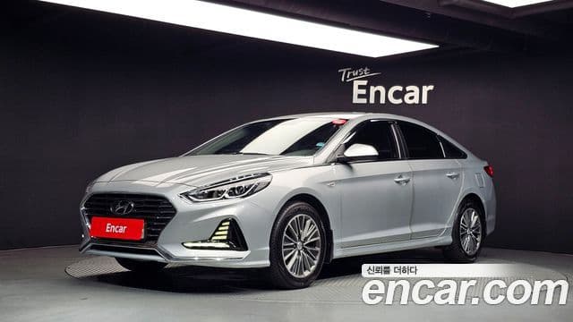 Hyundai LF Sonata 1