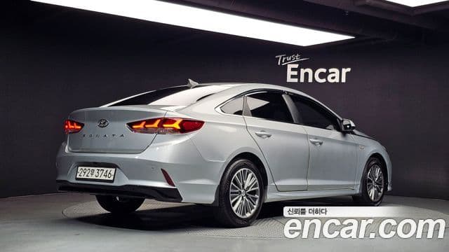 Hyundai LF Sonata 2