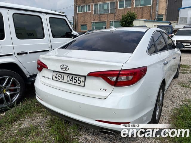 Hyundai LF Sonata 2