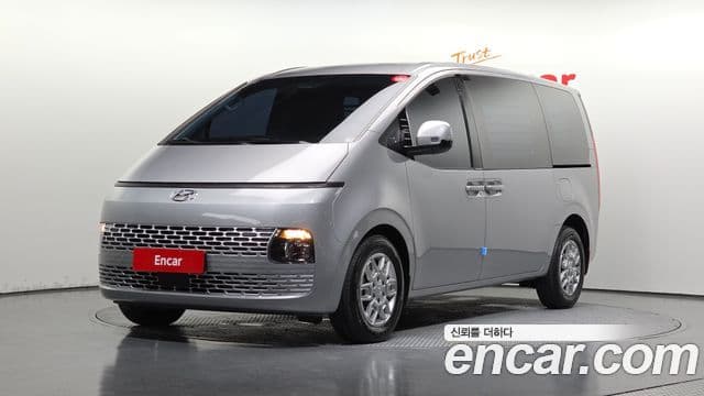 Hyundai Staria 1