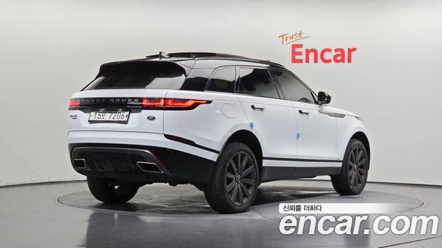 Land Rover Range Rover Velar 2