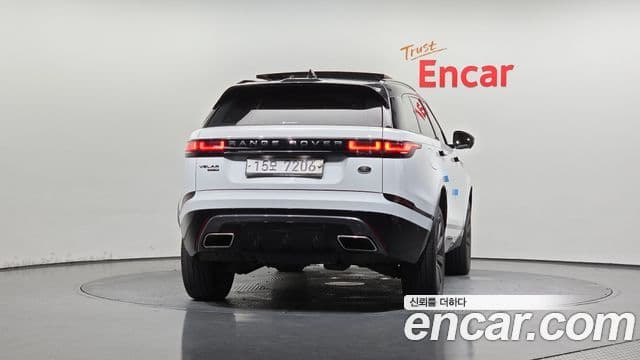 Land Rover Range Rover Velar 4