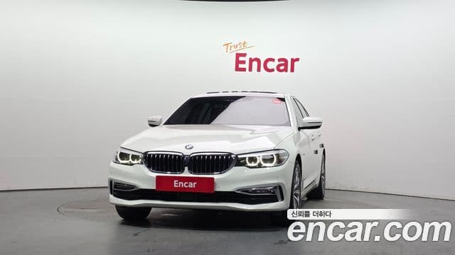 BMW 5 Series (G30) 3