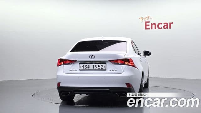 Lexus New IS300 3