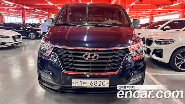 Hyundai The New Grand Starex 2