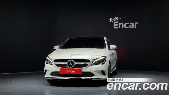 Mercedes-Benz CLA-Class C117 3