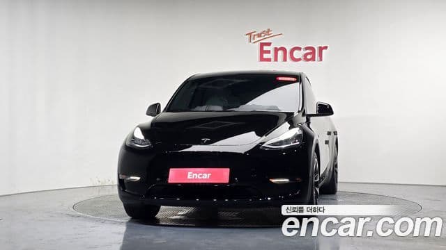 Tesla Model Y 3