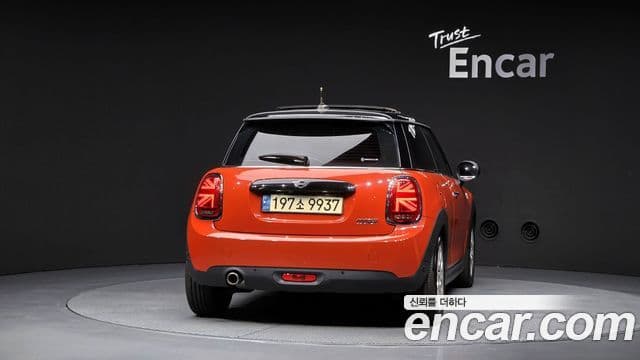 MINI Cooper 4