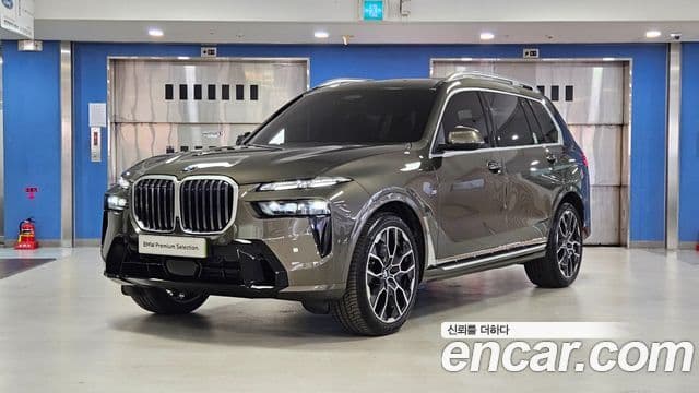 BMW X7 (G07) 1