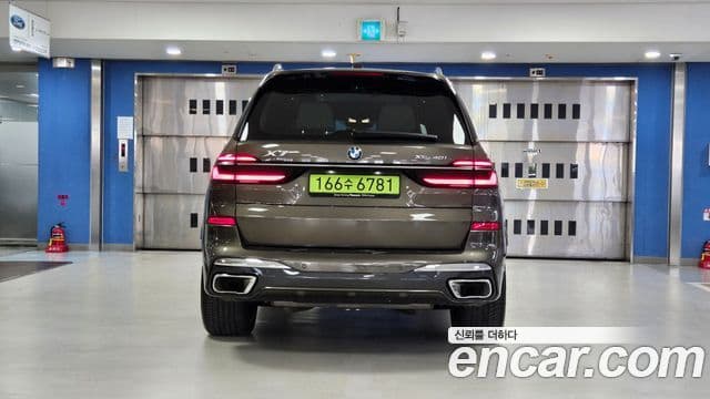 BMW X7 (G07) 4