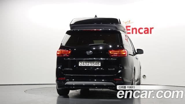 Kia The New Carnival 4