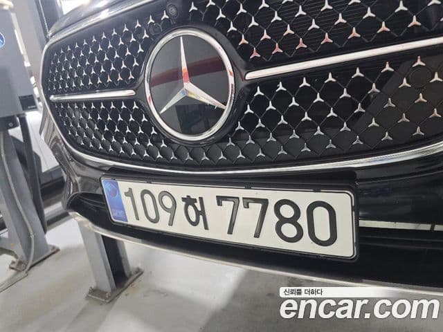 Mercedes-Benz E-Class W214