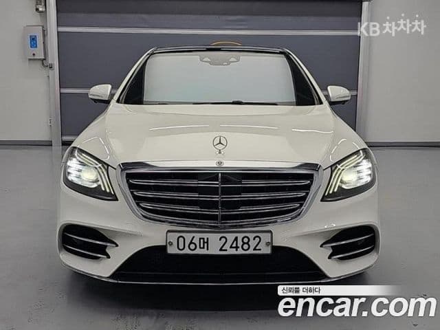 Mercedes-Benz S-Class W222