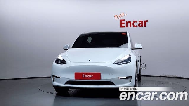 Tesla Model Y 3